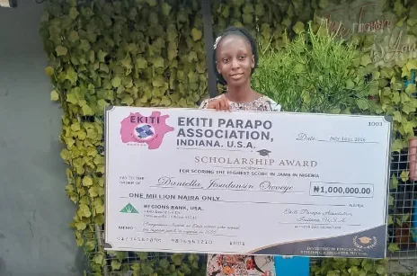 2026 JAMB highest scorer recieves ₦1m scholarship