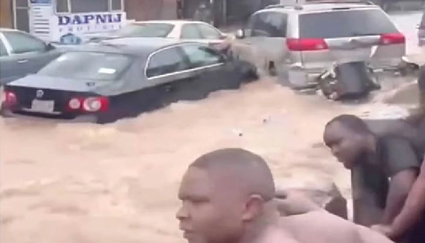 Flood disaster looms, FG warns 17 states