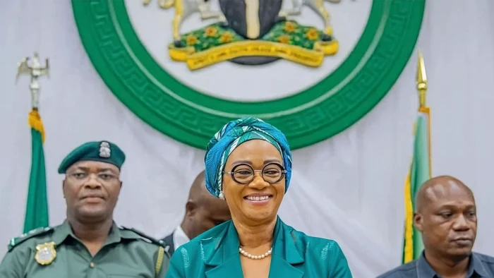Tinubu explains N2bn donation to Akwete weaving industry