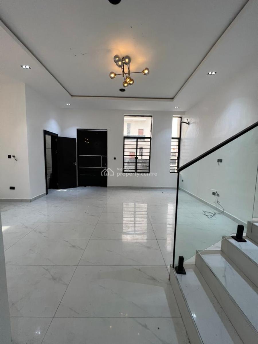 Modern 4-Bedroom Detached Duplex in Lekki Phase 1