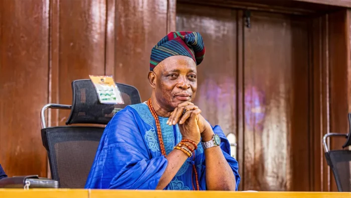 Olubadan lauds Tinubu over infrastructural projects in Oyo