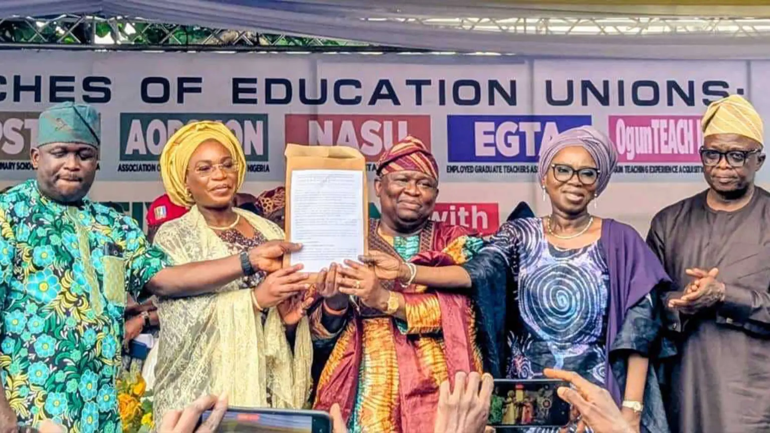 2027: Ogun teachers endorse Adeola for governor