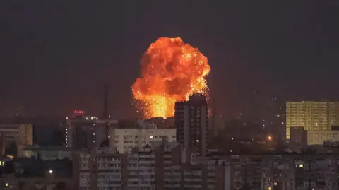 Explosions Rock Kyiv as Ukraine Faces Fresh Ballistic Missile Threat