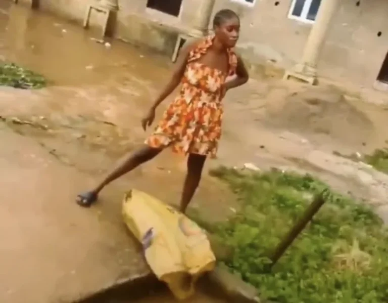 Ogun Officials Arrest Woman Caught Dumping Refuse Into Drainage