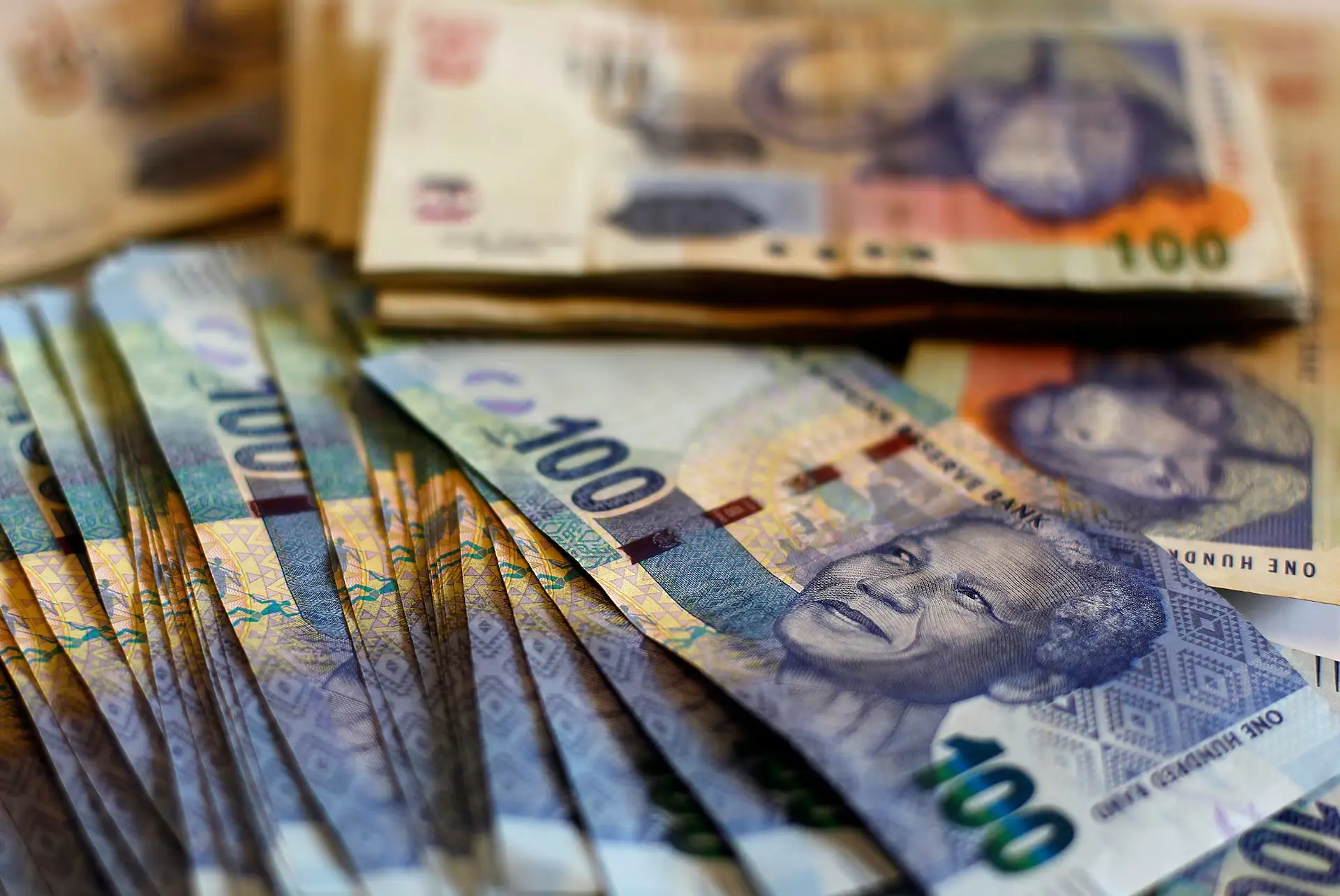 Rand Gains Ground as Investors Await Key South African Economic Data