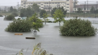 Typhoon Dujuan Batters Japan, Kills Two and Disrupts Air Travel