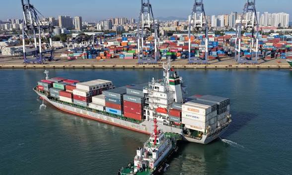 China Merchants Port Holdings Pulls Out of $392 Million Logistics Venture at Sri Lanka’s Colombo Port