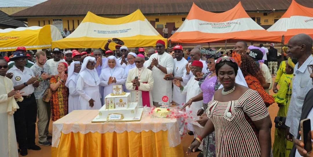 Anambra Archbishop Shows Love To Inmates With Relief Donation
