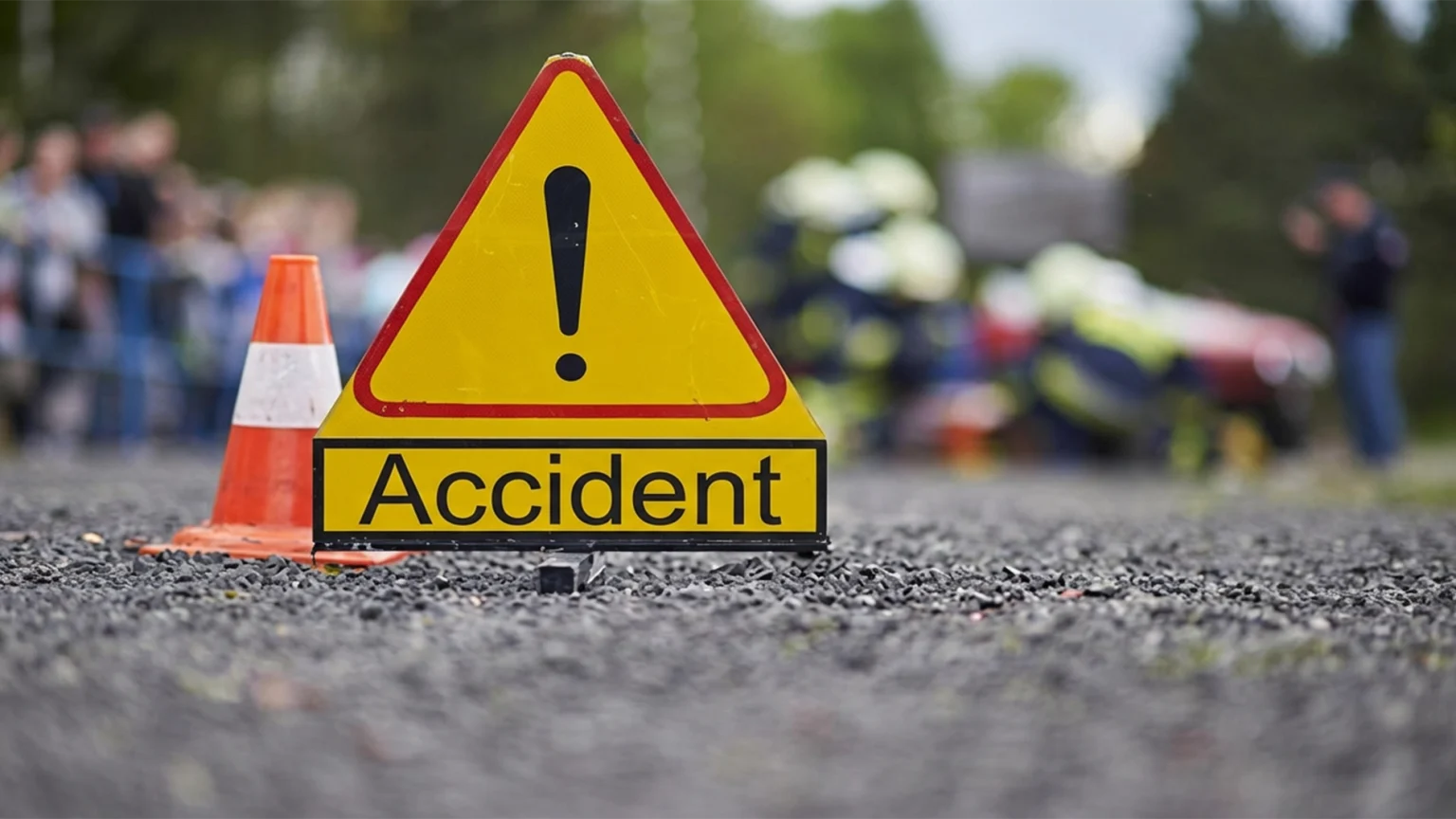 Three injured as DAF truck collides with two vehicles in Ogudu