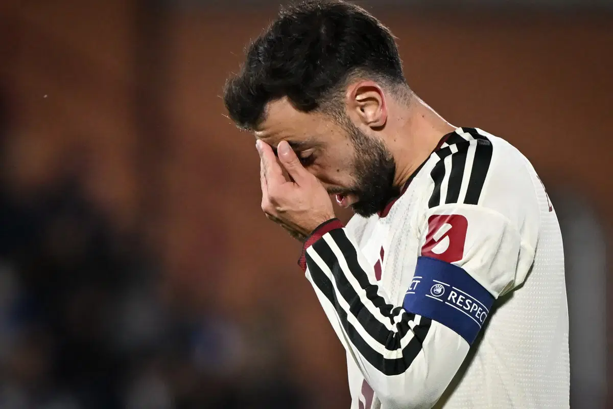Fernandes takes aim at Carrick as Man Utd lurch into fresh crisis