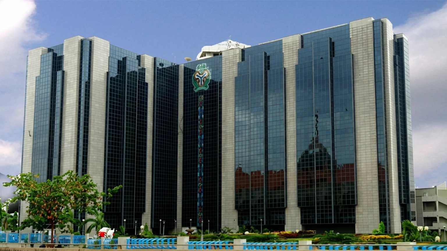 Money supply up N7.5tr as govt credit surges, private lending contracts