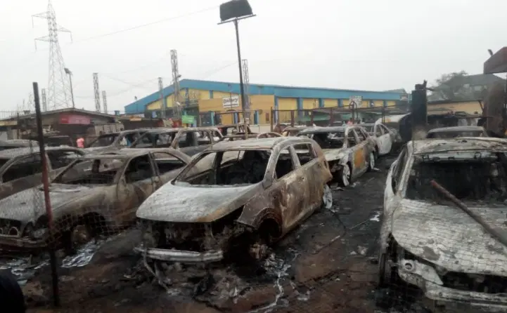 21 cars affected as fire engulfs Lagos mechanic workshop