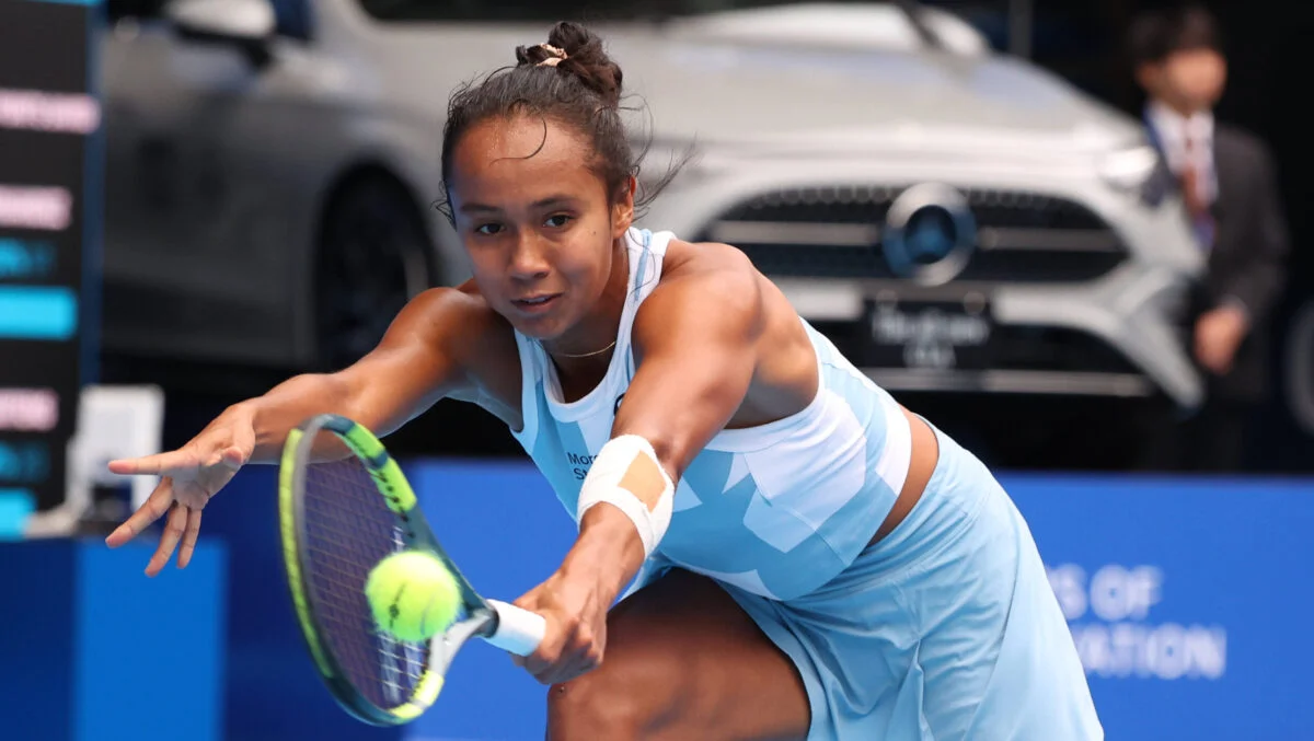 Tennis: Fernandez beats Rakhimova to reach Tokyo final