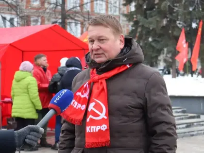 Депутат КПРФ требует проверить состояние детских больниц в Балахне
