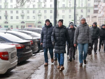 Юрий Шалабаев возобновил пешие обходы Нижнего Новгорода перед большой весенней уборкой