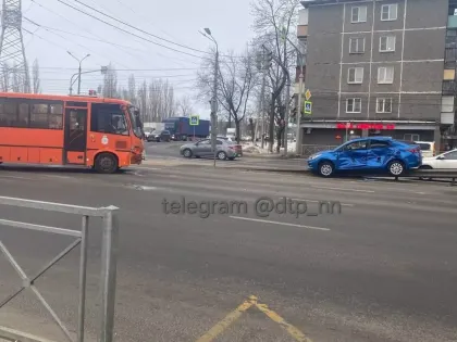 «Потерял сознание». Кадры жуткого ДТП с автобусом в Нижнем Новгороде