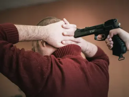 Расстреляли и сбросили в овраг. Нижегородец выжил после жутких пыток