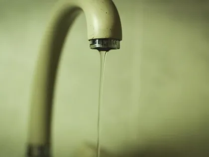 «Ни помыться, ни постирать». Нижегородцев массово оставили без воды