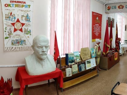 Дом пионеров получает новое оборудование для занятий юных краеведов и актеров