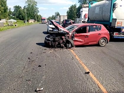 67-летняя нижегородка пострадал в ДТП с легковушкой и фурами