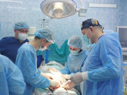 Нижегородские хирурги провели высокоточную операцию больному с саркомой бедра