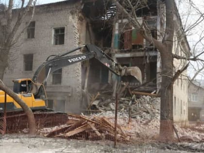 Аварийный дом начали сносить в Дзержинске