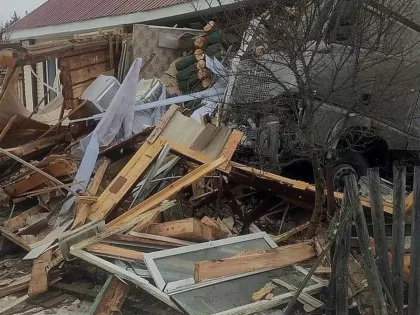Грузовик въехал в дом с людьми в Нижегородской области — эксклюзивные подробности
