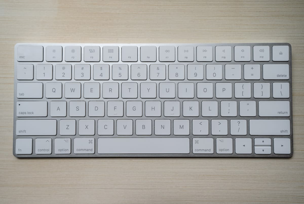 Logitech MK270 კლავიატურა და მაუსი