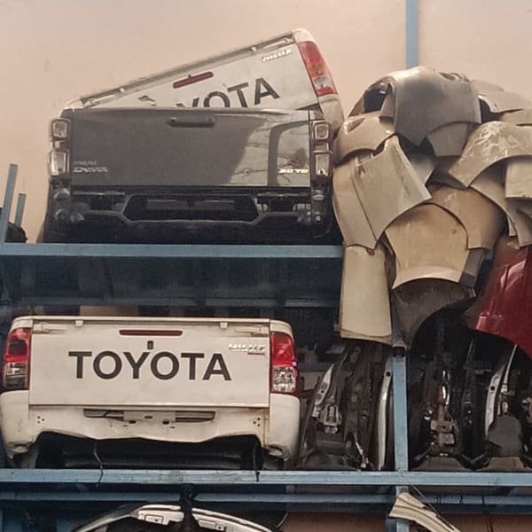 Rear cuts Hilux