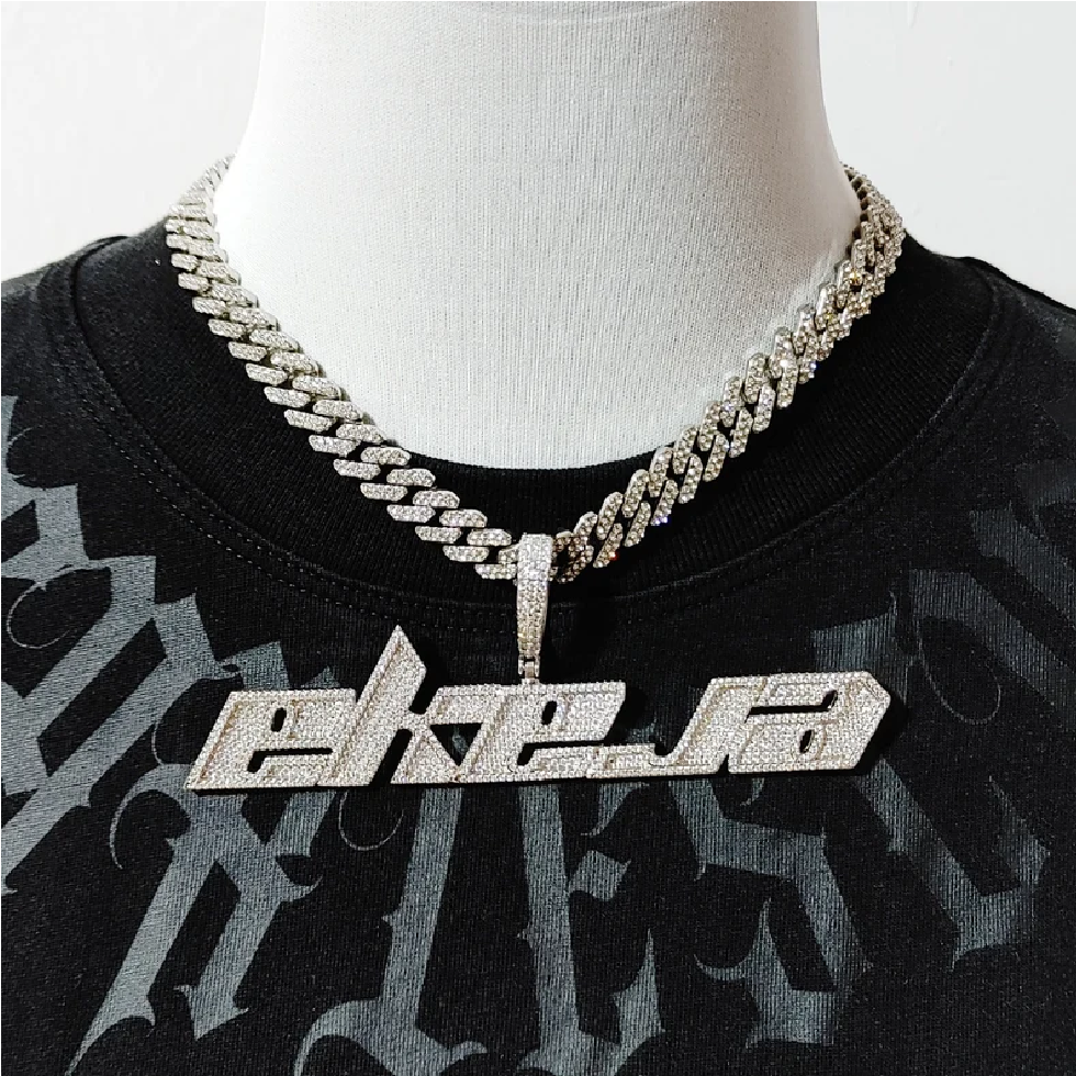 Customize Name Pendant with Stylish Font Iced-out Pendant in Canada