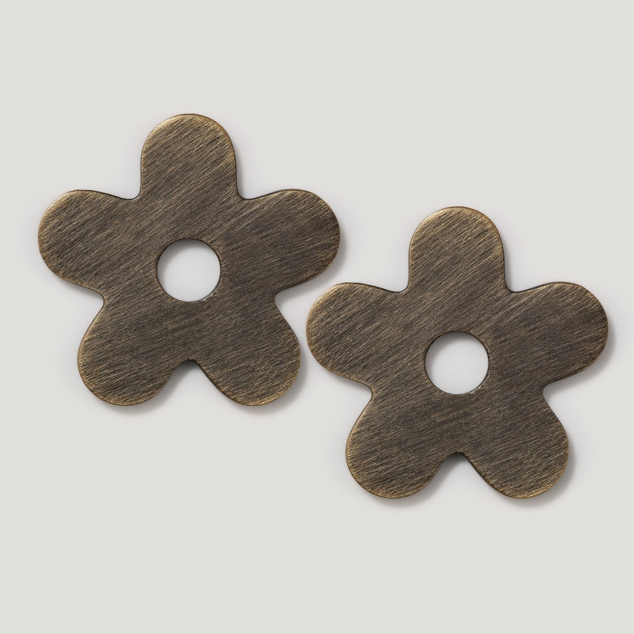 ADA Pair of Small Flower Handle Backplates - Antique Brass