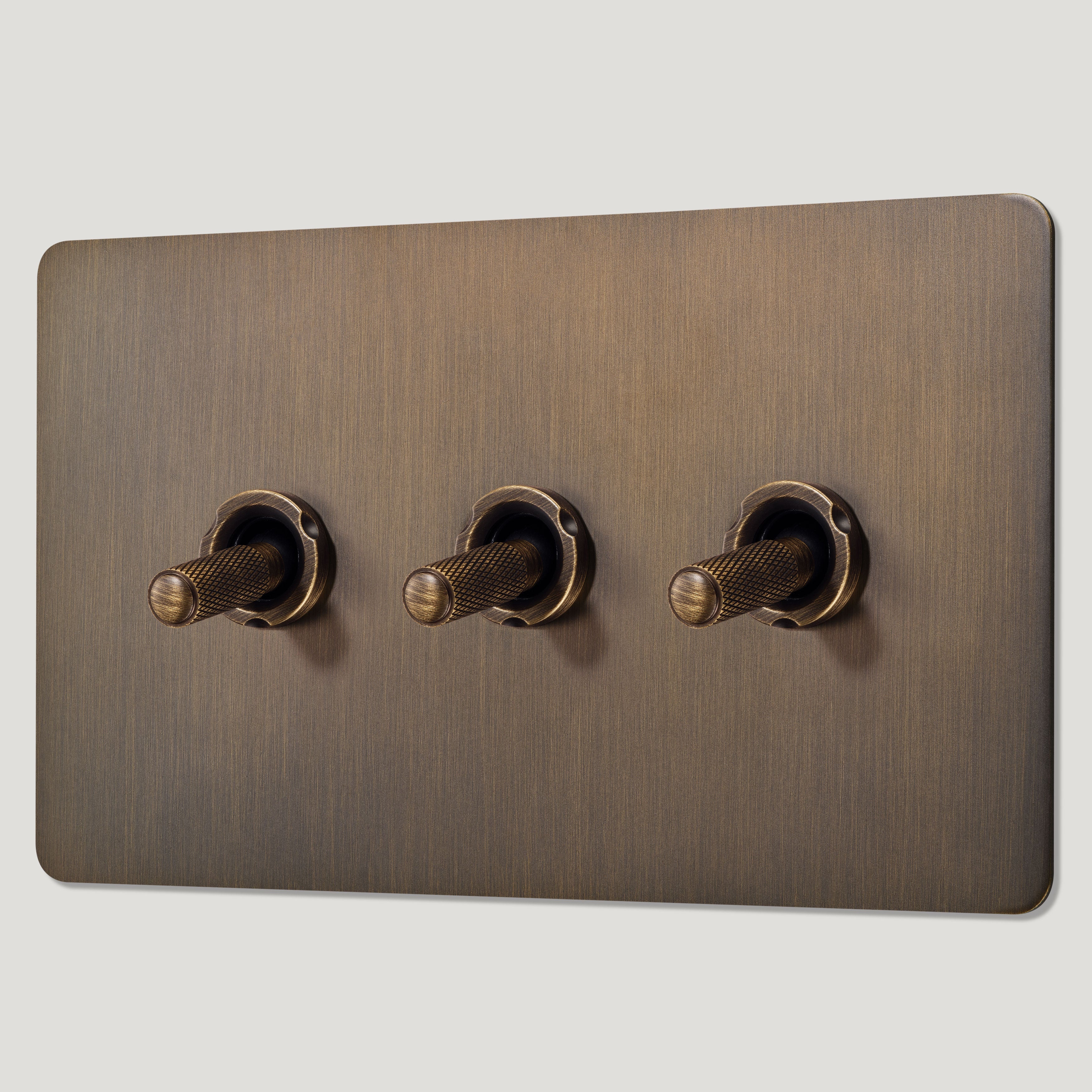 KEPLER 3G Two Way Knurled Toggle Light Switch - Antique Brass