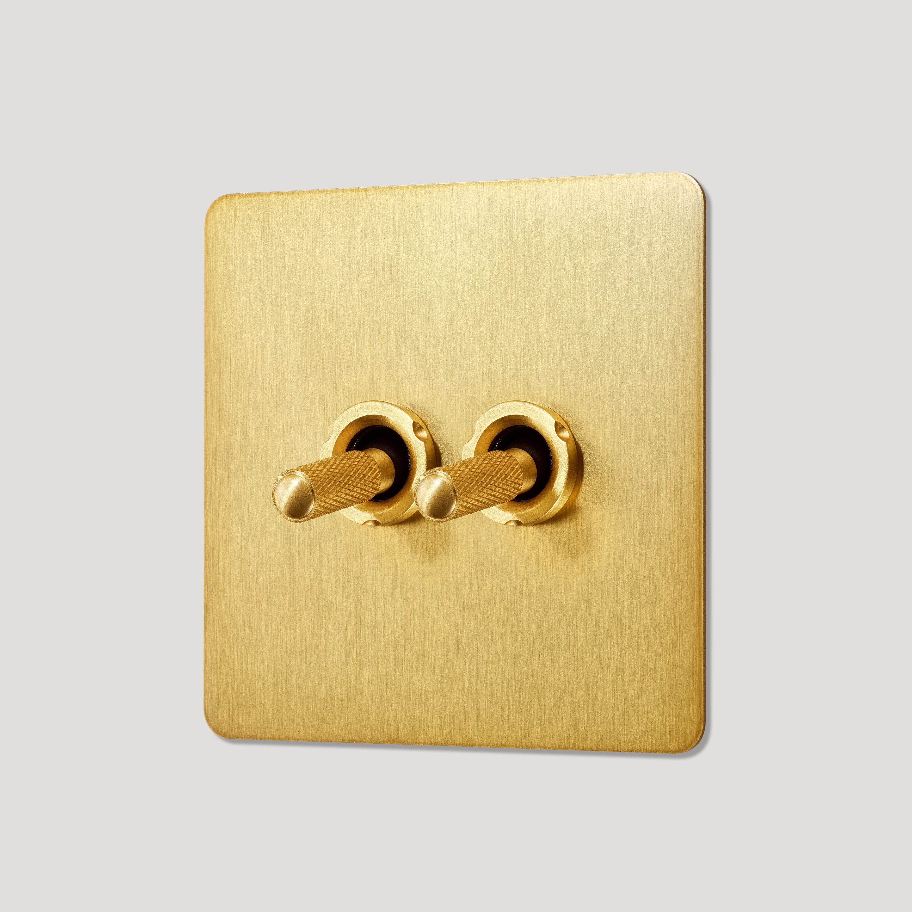 KEPLER 2G Two Way Knurled Toggle Light Switch - Brass