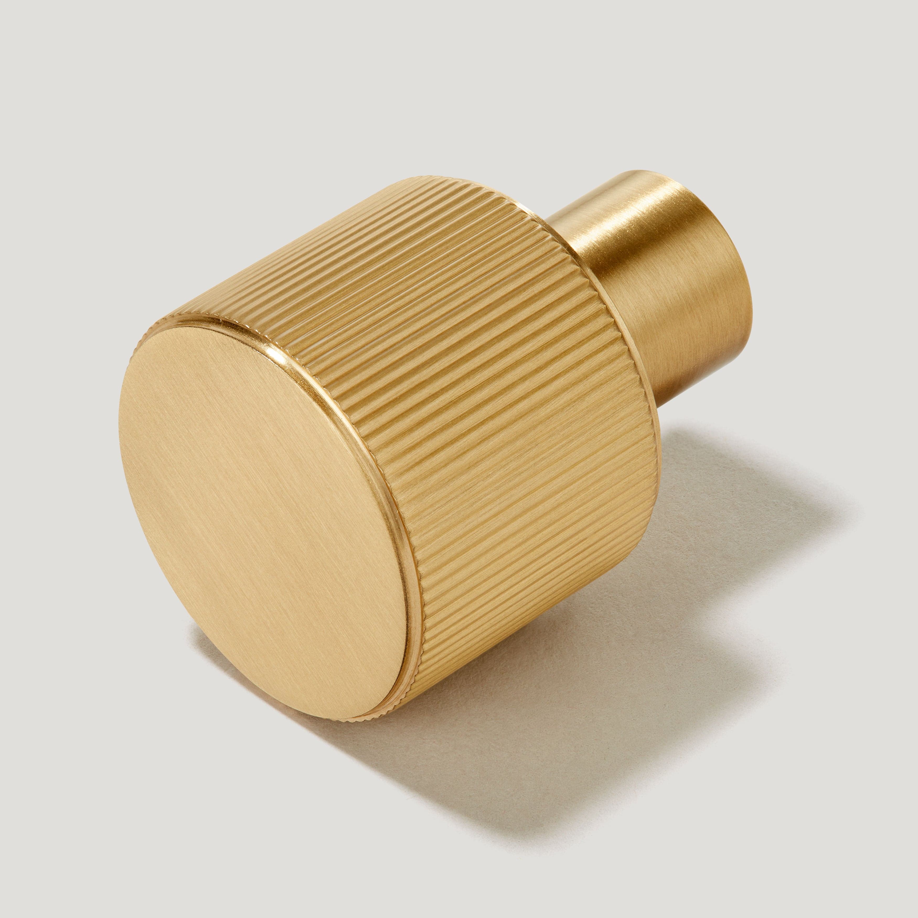 BECKER Grooved Knob - Satin Brass