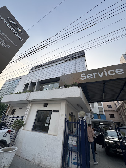 Safdarjang Hyundai Showroom & Service