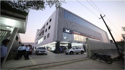Koncept Mahindra Workshop & Bodyshop Sec- 59 Noida .
