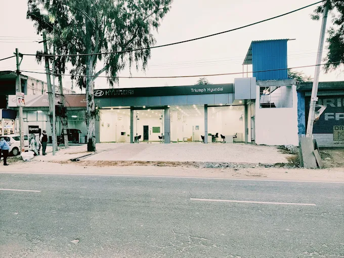 Triumph Hyundai-Pataudi Road