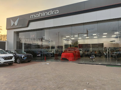 Mahindra Param Wheels - SUV & Commercial Vehicle Showroom