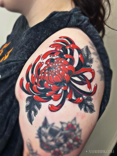 crysanthemum-color-tattoo-calgary-sabrina-zimmer_z4klst