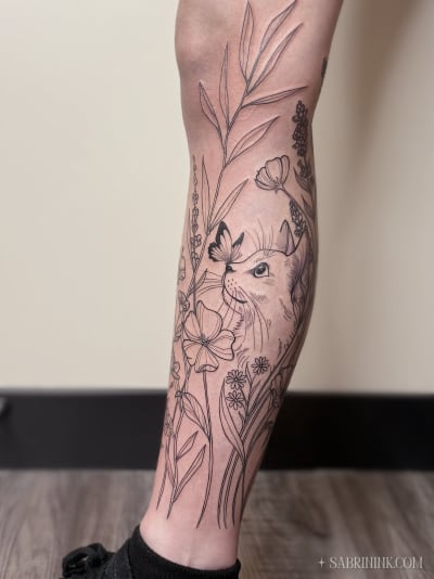 fineline-leg-cat-flowers-tattoo-calgary-sabrina-zimmer_j3r6bl