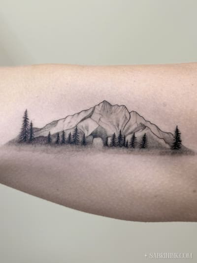 fineline-mountain-tattoo-calgary-sabrina-zimmer_yiekdi