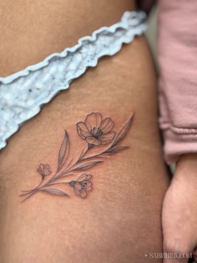 floral-tattoo-fineline-delicate-calgary-sabrina-zimmer_gsap9h