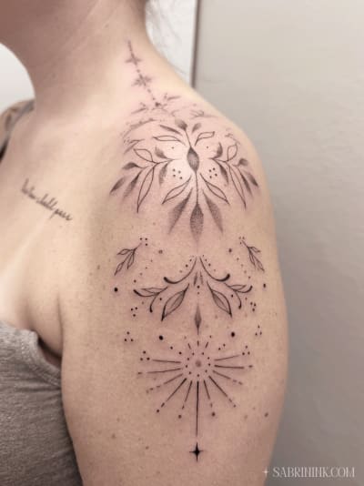 fineline-ornamental-shoulder-tattoo-calgary-sabrina-zimmer_a61yan