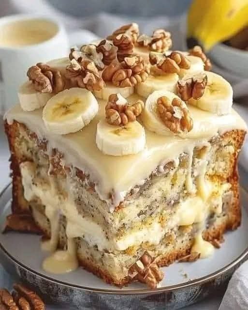 The Banana Walnut Cake That Stole the Show at Every Family Table