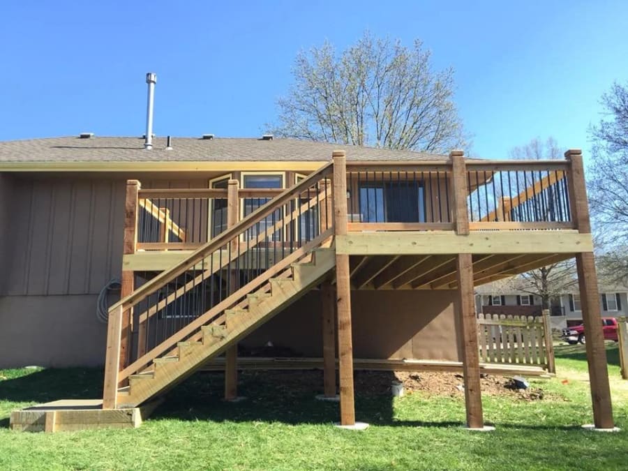 Multi-level deck