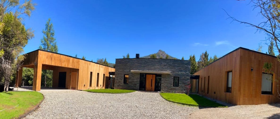 Exclusiva casa moderna - Casa en alquiler en Arelauquen Golf & Country Club, Bariloche