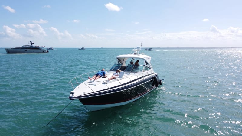 45' Formula luxury yacht charter Miami