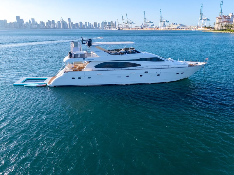 90' Azimut Day Dreamin luxury yacht charter Miami