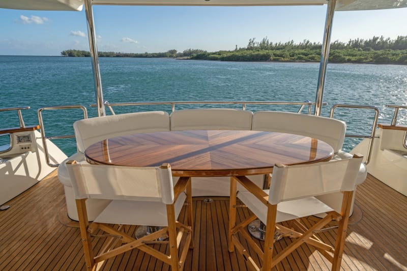 90' Azimut Day Dreamin photo 5