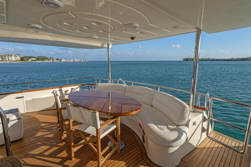 90' Azimut Day Dreamin photo 6
